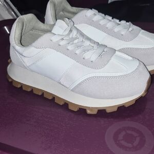 TOP Moda White and Light Gray Sneakers with Gum Tread
